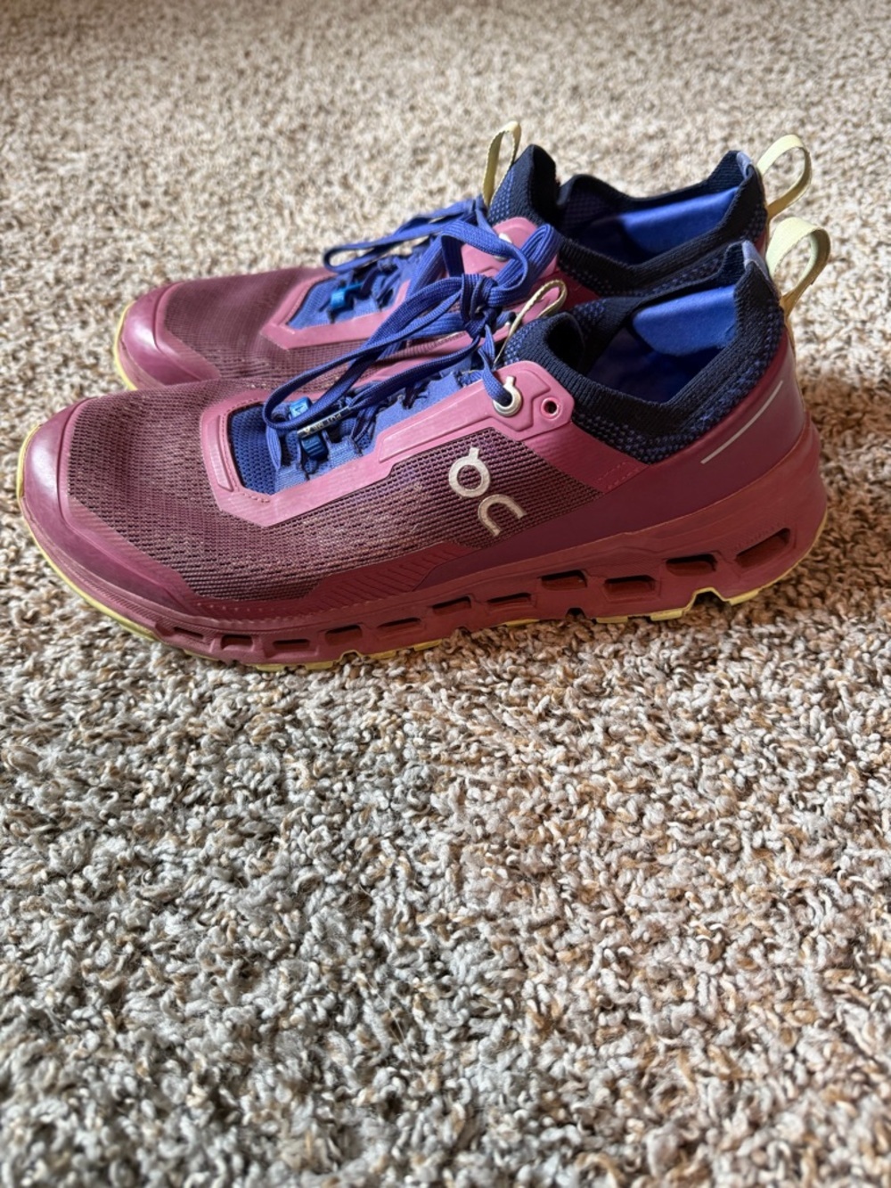 ⚡️On Running Men's CloudUltra Sneaker - Burgundy with Purple and Lime Accents - Picture 5 of 8